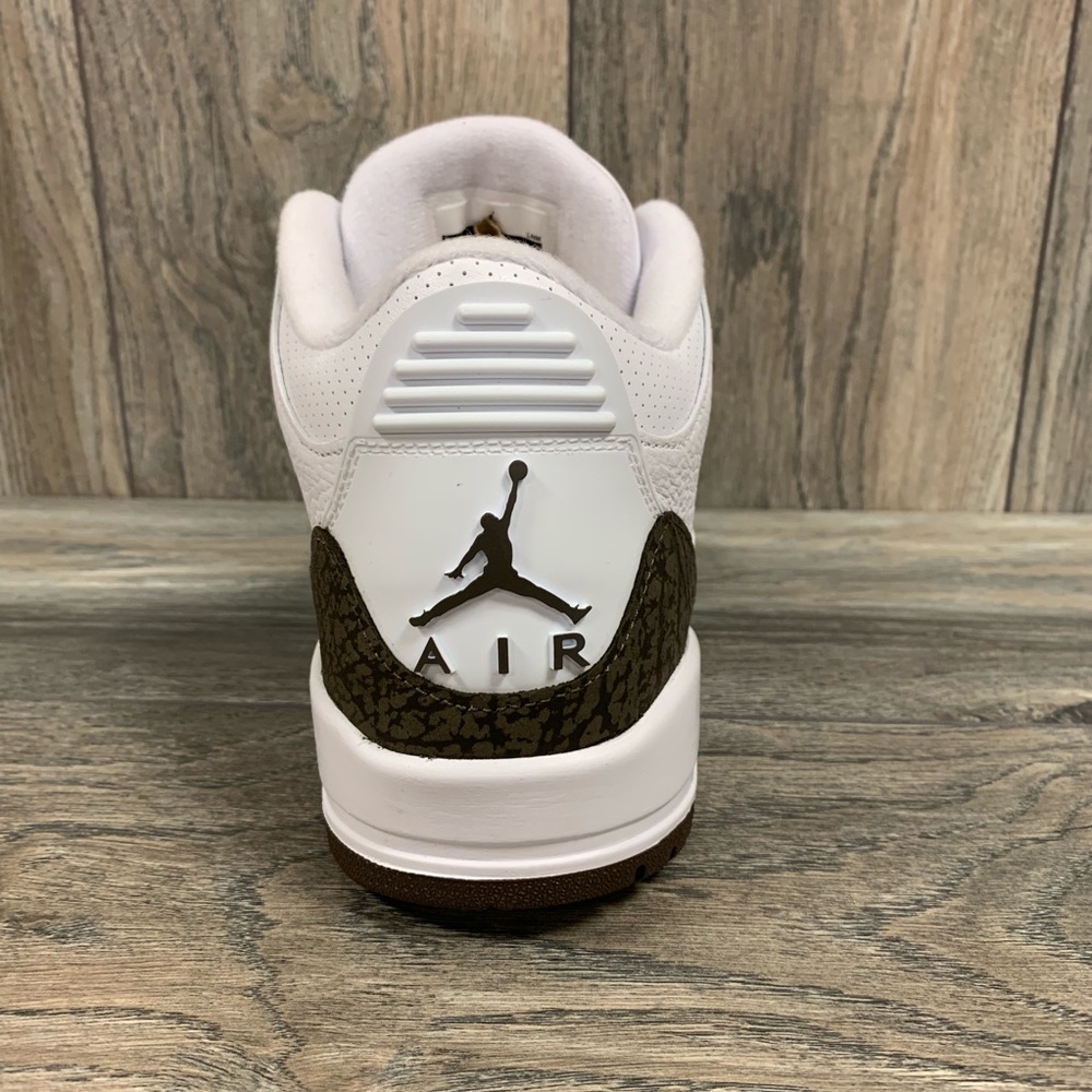 Air Jordan 3 Retro Mocha - Picture 4 of 5